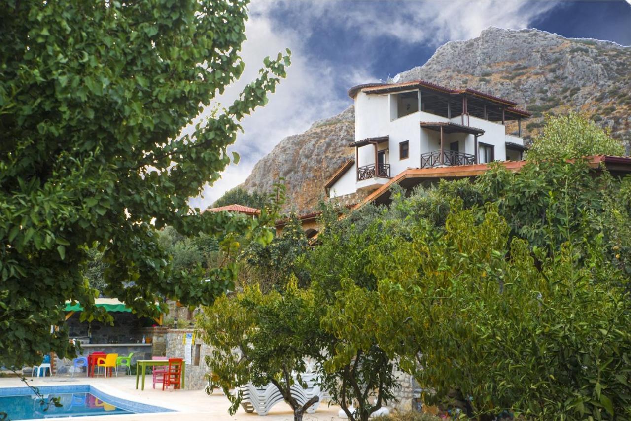 Pir Efes Konaklari İzmir Extérieur photo